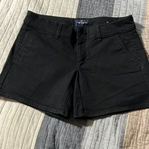 American eagle Midi black shorts. Size 2 new without tags.